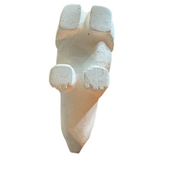 This is a Vintage Hand Carved clay/plaster Polar Bear, 1970' - Picture 3 of 5